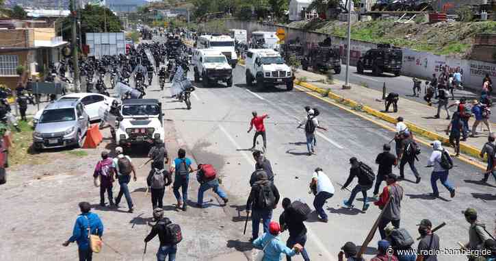 Mexiko: 13 Polizisten und Beamte als Geiseln genommen