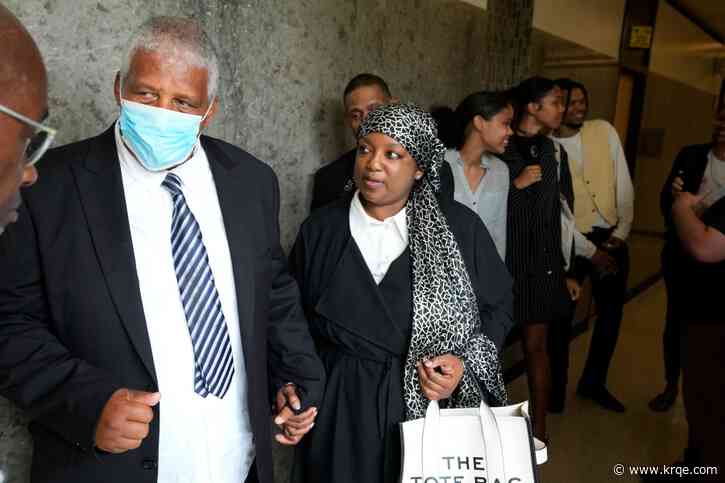 Jury decides 2014 document found in Aretha Franklin's couch is a valid will