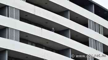 Owners blame lack of regulation by NSW government for collapse of Sydney developers