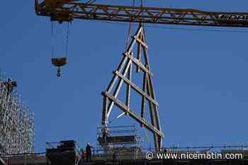 Notre-Dame de Paris retrouve une partie de sa charpente