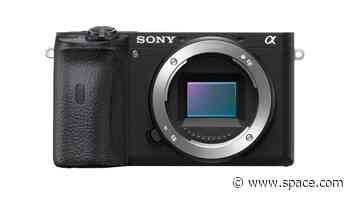 Grab the lowest ever price on the Sony A6600 camera before it's gone!