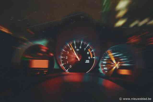 Jongeman heeft 10 dagen rijbewijs op zak en veroorzaakt onder invloed zwaar verkeersongeval waarbij passagier verlamd raakt: “Ik heb haar leven afgepakt”