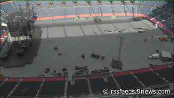 WATCH LIVE: Taylor Swift's stage begins to rise at Denver stadium