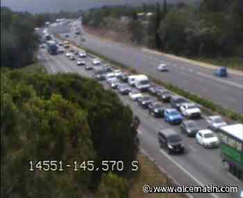 Deux blessés graves sur l’autoroute A8 après un accident de moto, la circulation coupée dans les deux sens