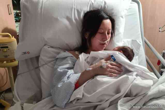 “In plaats van te genieten van haar baby, maakt ze zich alleen maar zorgen”: zussen zamelen geld in voor kersverse mama met zeldzame ziekte