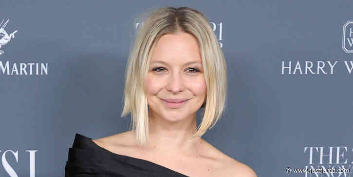 Succession's Annabelle Dexter-Jones Addresses Her Experience Doing the Show & Jeremy Strong's Method Acting