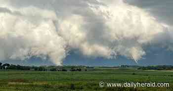 Apparent twin tornadoes in Kane County among the storms that moved through suburbs