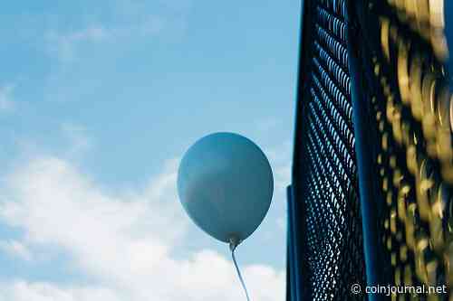 Helium price spikes as Bitcoin and Ethereum hover at key levels