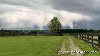 Video: 2 tornadoes forming at same time in northwest Chicago suburbs