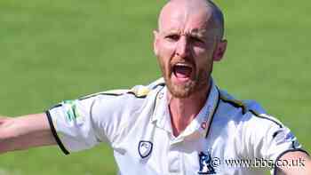 County Championship: Warwickshire complete three-day innings win over Kent