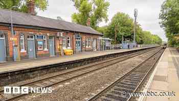 Warwick railway station passengers urged to avoid track shortcut