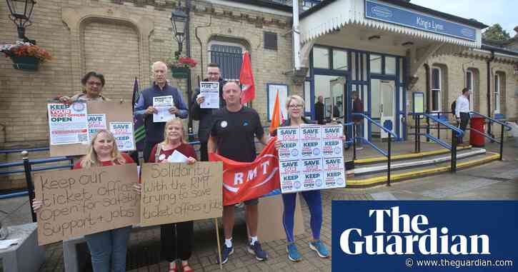 Lindsay Hoyle says rail minister misinformed on ticket office closures