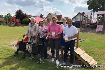 Gottesdienst und Kaffeeklatsch auf Spielplatz in Borgentreich