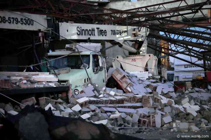 Tornado touches down near Chicago's O'Hare airport, disrupting hundreds of flights