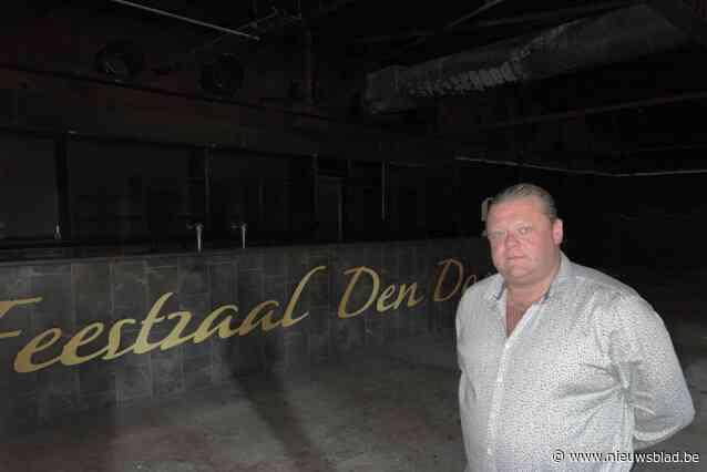 Twee maanden na zware brand in feestzaal Den Doedel kijkt uitbater Andy (40) vooruit: “Er rest maar één oplossing: alles afbreken”