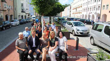 Neuer Teilbereich des Mühldorfer Stadtplatzes offiziell eröffnet