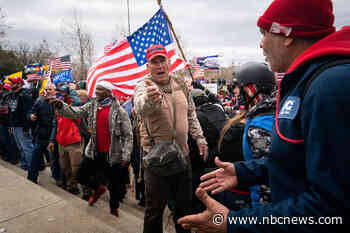 Pro-Trump protester Ray Epps files defamation suit against Fox News