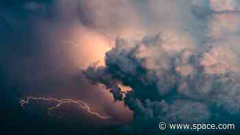 What are El Niño and La Niña and how do they affect Earth's weather?