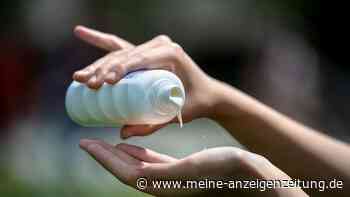 Wie wäscht sich Sonnencreme aus den Klamotten raus? Tipp für saubere Kleidung