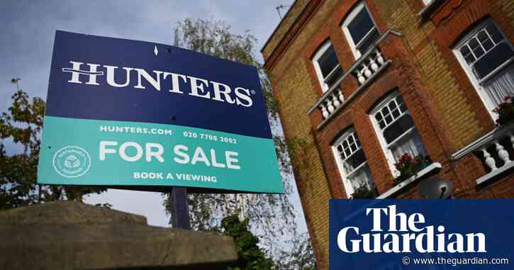 Number of would-be homebuyers falls to 8-month low as UK economic anxiety deepens