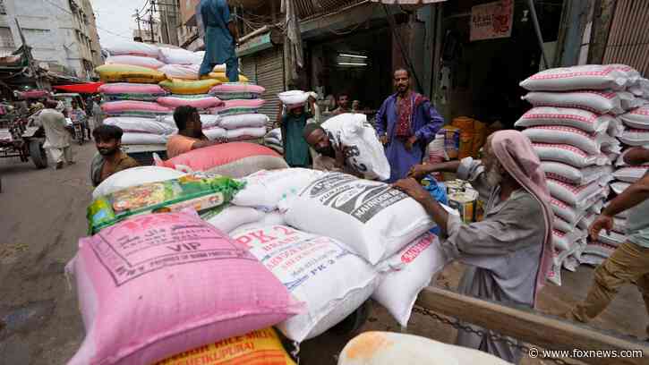 IMF deposits $1.2B in first installment of Pakistan's bailout deal, alleviating default fears