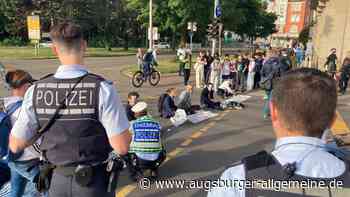 Letzte Generation: So lief die Blockade der Klimakleber am Ehinger Tor ab