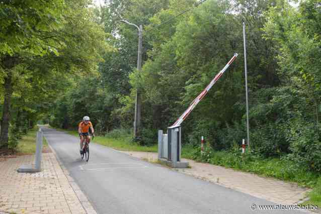 Gepeperde rekening voor gefrustreerde fietser die tot twee keer toe bareel vernielt