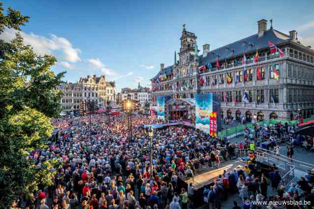 Grote markt maakt zich op voor collectief zangspektakel ‘Vlaanderen Zingt’