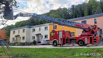 Baum droht umzukippen: Feuerwehr in Dorndorf-Steudnitz im Einsatz