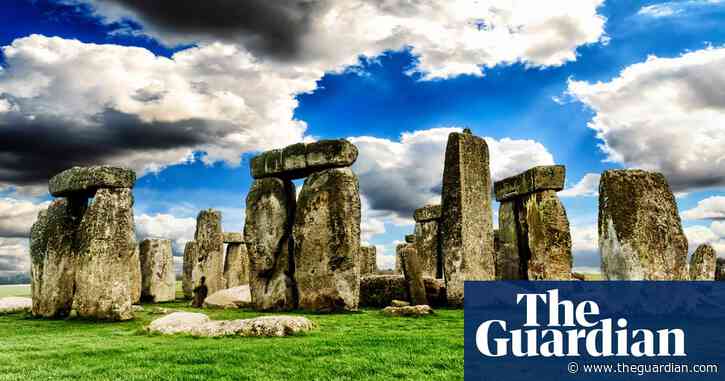 Stonehenge road tunnel plans approved by transport secretary