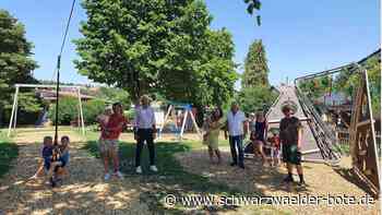 Für Kinder in Altburg: Spielplatz  erneuert: Auf der Seilbahn wird’s rasant