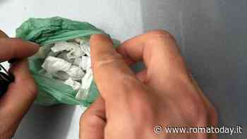 Elicottero e blindati per un maxi blitz al Quarticciolo, i residenti: "Solo una passerella. La sera torna lo spaccio"