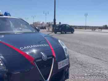 Stalker investe carabiniere, il collega gli spara: due feriti gravi