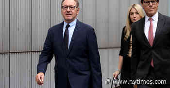 Kevin Spacey, in U.K. Trial, Denies Abusing Position of Power