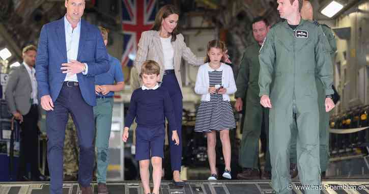 Prinz William besucht mit seiner Familie Flugschau