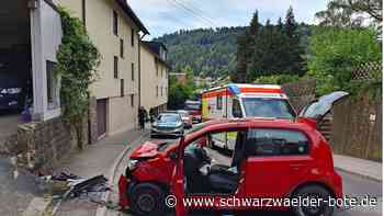 Unfall in Calw: 86-Jährige kracht bei Hirsau gegen Mauer - schwer verletzt