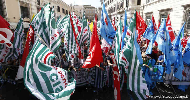 Sindacati divisi sul rinnovo del contratto della scuola. La Uil non firma e parla di “accordo farsa”