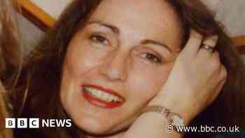 Ian Paterson: Widower seeks answers over rogue surgeon treatment