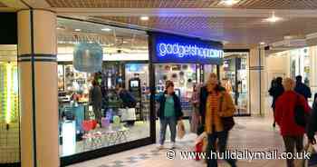 A tour around Princes Quay in Hull as it was in 2001 from lost shops to the old Food Court