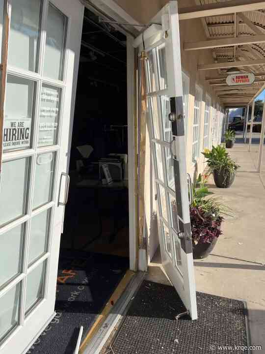 Thieves break into Albuquerque store using their truck to knock down doors
