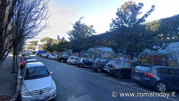 Rapina una donna al Pigneto, inseguito dai passanti si nasconde in un cantiere