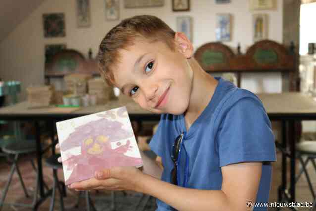 Vijf jaar geleden kwam Vic (6) vast te zitten in zwembad: “We wilden niet dat zijn broertjes twee treurende ouders zouden hebben. Dus maken we er het beste van”