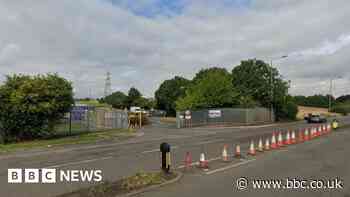 Rotherham: Pedestrian hit by lorry near recycling centre dies