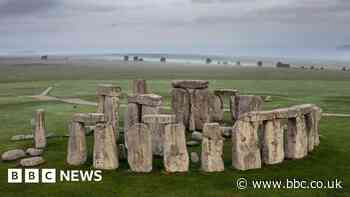 Stonehenge tunnel is approved by government