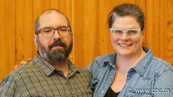 The bride's mom wanted to be at the wedding. So this B.C. couple's marrying at an Ontario care home