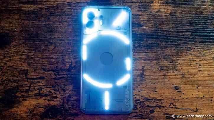 Nothing Phone 2 review: exactly what it looks like, flashy and new
