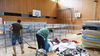 Landrat: „Habe keine Perspektive“: Turnhallensituation weiterhin kritisch – Andrang ungebrochen