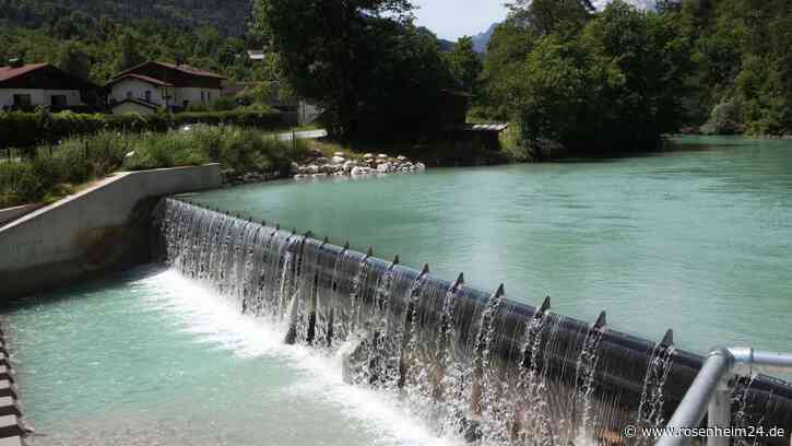 „Revitalisierung der Industriegeschichte“: Kaniber würdigt modernisiertes Wasserkraftwerk „Gartenau“