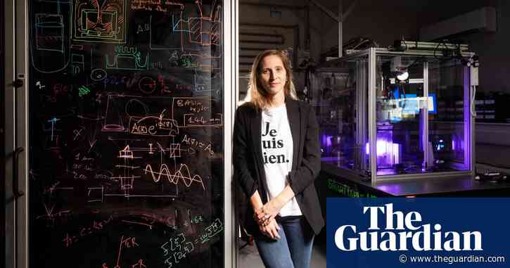 Eureka! Scientists explore mysteries of black holes with hi-tech bathtub