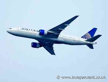 United Airlines agrees to give union pilots big pay raises